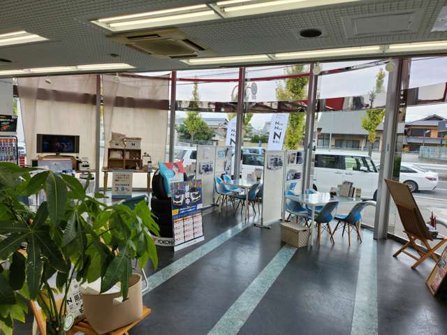 ホンダカーズ箕面 池田西店(認定中古車取扱店)