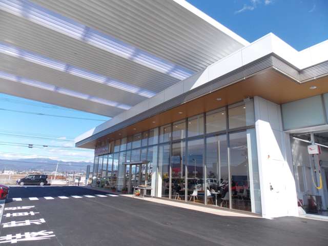 高知ダイハツ販売(株) 南国店