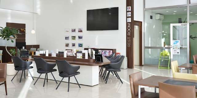 ホンダカーズ兵庫 宝塚中央店(Honda認定中古車取扱店)