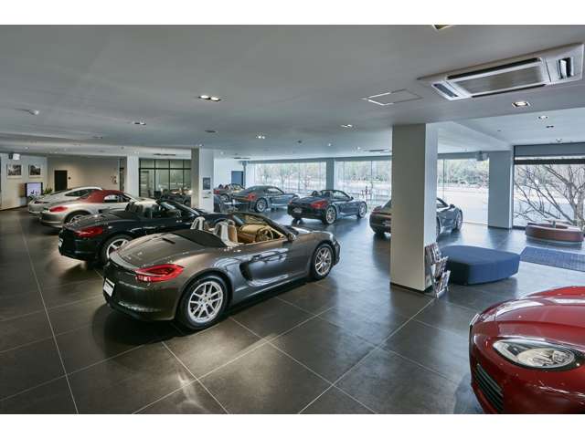 ポルシェセンター名古屋 認定中古車センター