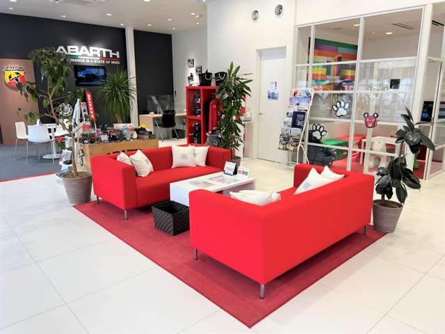 アルファ ロメオ東名川崎・フィアット/アバルト東名川崎