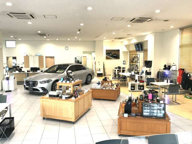 メルセデス・ベンツ豊洲 有明サーティファイドカーセンター