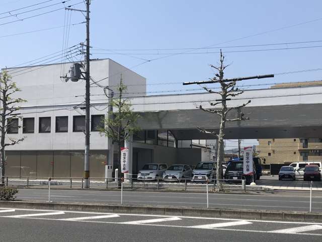 ネッツトヨタ京都(株) マイカーラボカドノ店