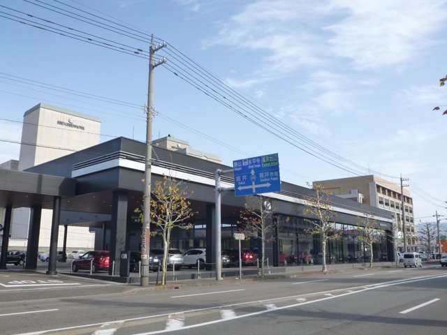 北陸マツダ 開発本店U-Carランド