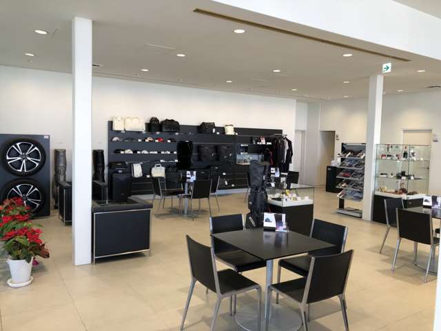 富士自動車 Audi久留米