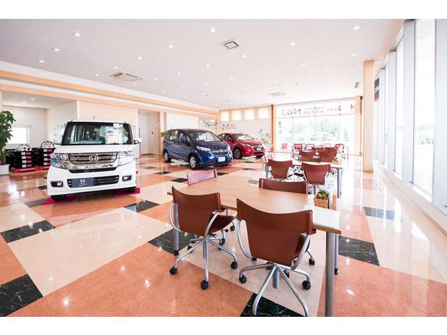Honda Cars みちのく 三沢インター店(認定中古車取扱店)