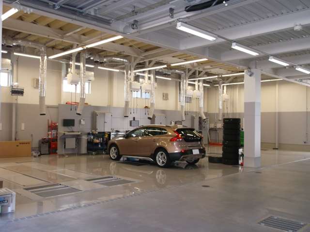 ボルボ・カー名駅北