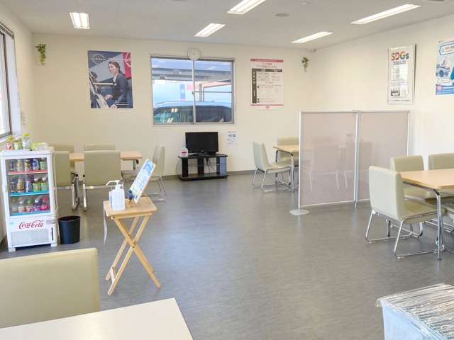 千葉日産自動車 カーパレス都町店