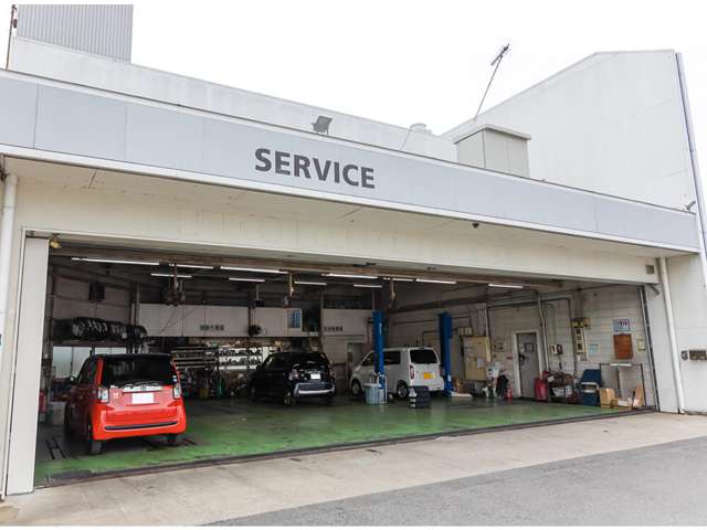ホンダカーズ大阪 枚方バイパス店 (Honda認定中古車取扱店)
