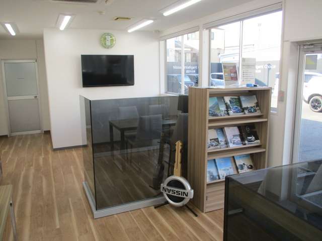 日産大阪販売(株) UCARS香里