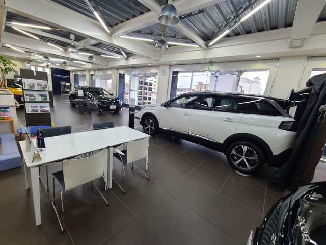 PEUGEOT 東大阪