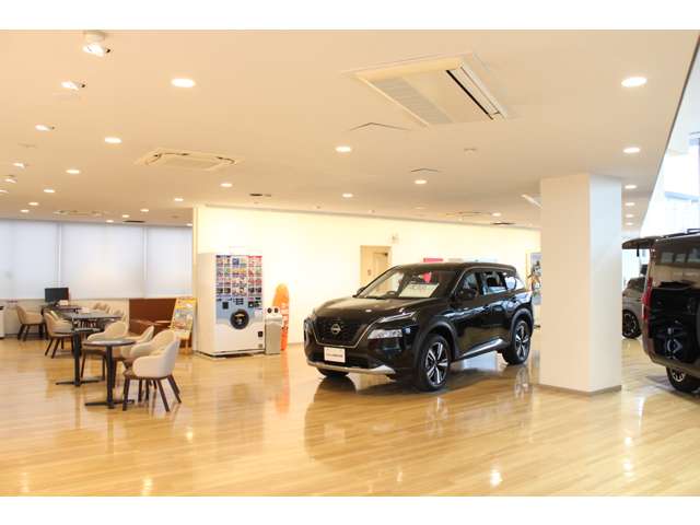 日産大阪販売(株) UCARS高槻