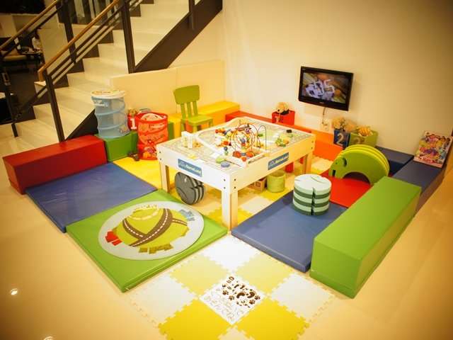 神戸トヨペット(株) THE GARAGE 西宮