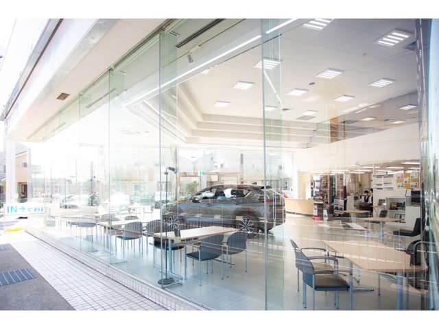 (株)関西マツダ 箕面西宿店