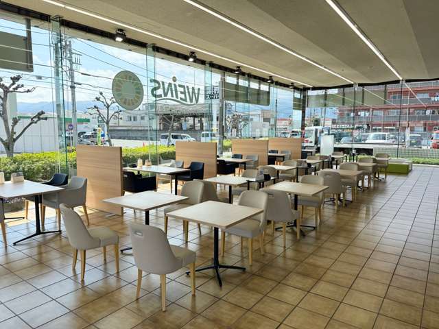 ウエインズトヨタ神奈川 ビークルステーション小田原