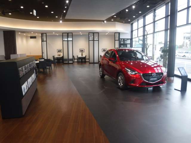 北陸マツダ 春江U-Carランド