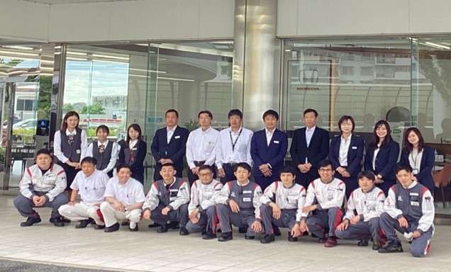 ホンダカーズ大阪 千里中央店(Honda認定中古車取扱店)