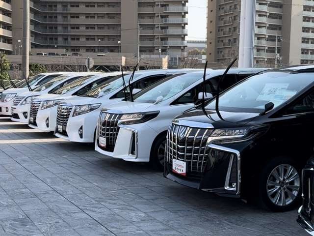 神戸トヨペット(株) THE GARAGE 宝塚インター南