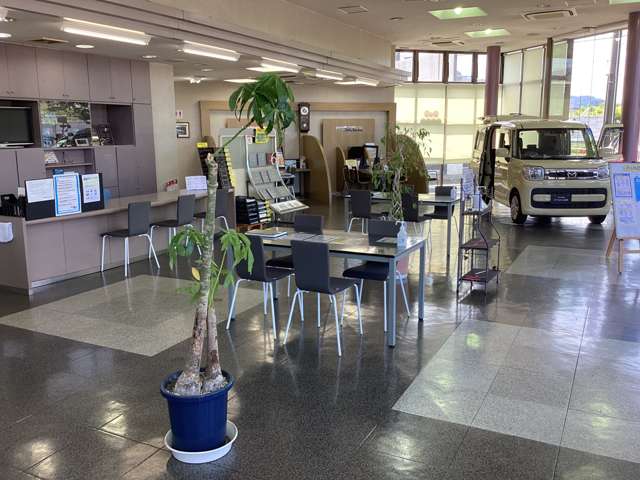 九州マツダ 佐伯店