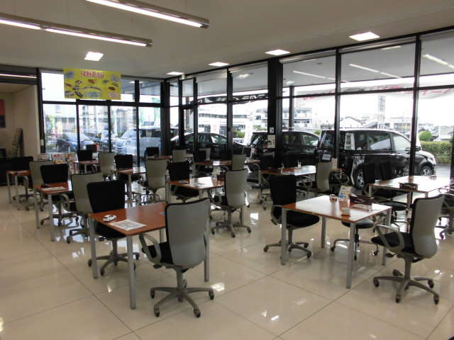 トヨタカローラ南海(株) 高石プラザ