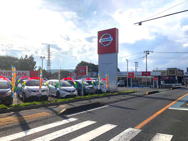 静岡日産自動車(株) 鷹岡カープラザ