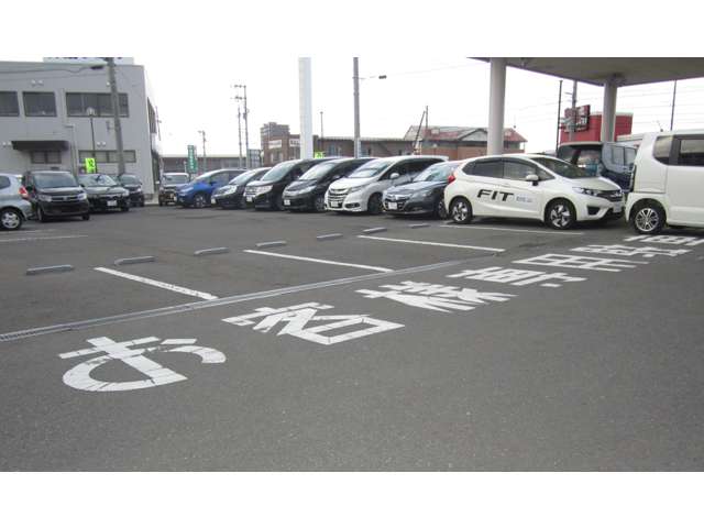 Honda Cars 千秋 泉店(認定中古車取扱店)