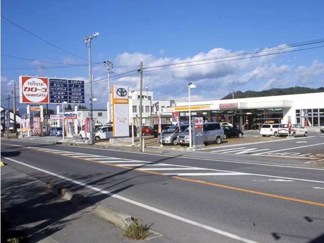 トヨタカローラ山形 長井店