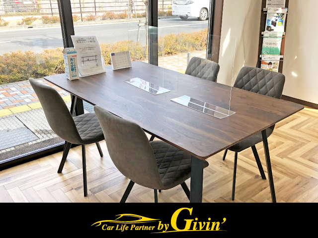 瀬在モータース “Car Life Partner” by Givin’