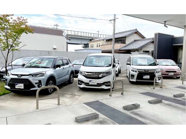 トヨタカローラ三重(株) トヨタカローラ三重 大矢知冨田店