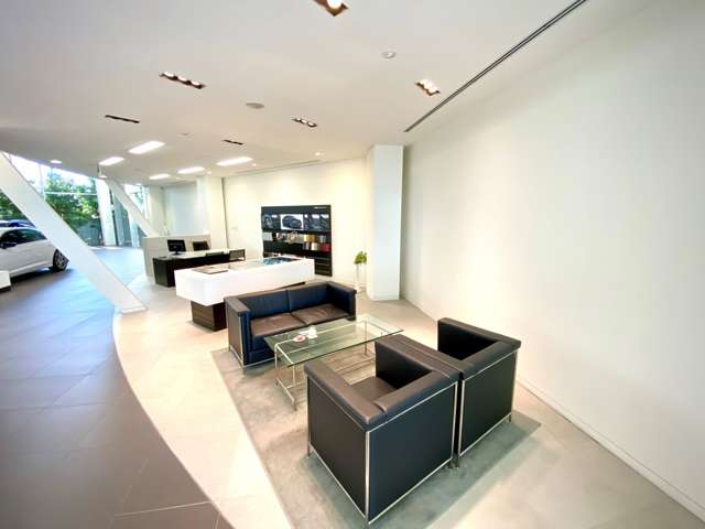 Audi茨木インター