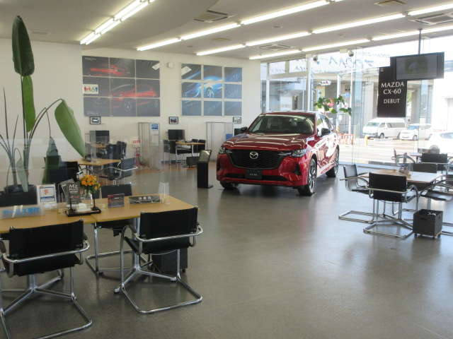 東海マツダ販売(株) 関ユーカーランド