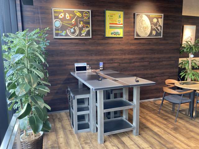 ウエインズトヨタ神奈川 U-BASEプレミアム平塚