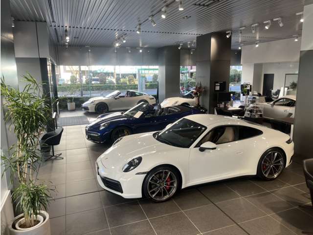 ポルシェセンター高輪 小石川認定中古車センター