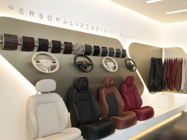 マセラティ大阪北