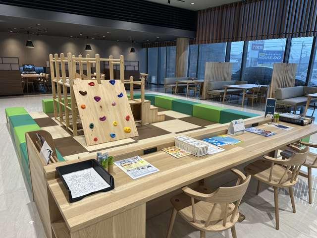 トヨタカローラ愛知(株) 蒲郡マイカーセンター