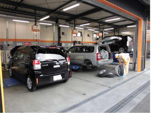 トヨタカローラ南海(株) 高石プラザ