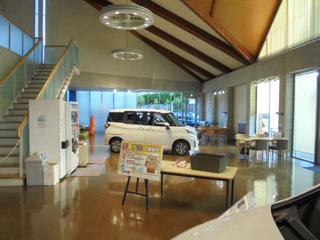 トヨタモビリティ新大阪(株) U-Car南高槻店