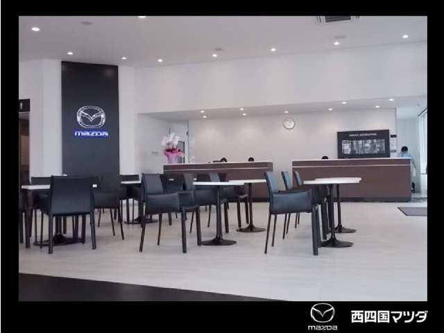 西四国マツダ 朝倉店