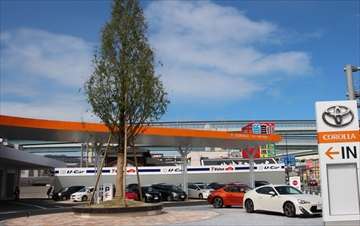 トヨタカローラ福岡 福重店