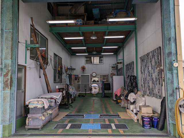 秦自動車工業株式会社