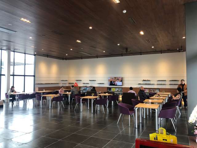 トヨタカローラ三重(株) トヨタカローラ三重 四日市桜店