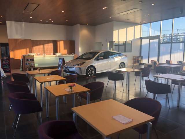 トヨタカローラ三重(株) トヨタカローラ三重 四日市桜店