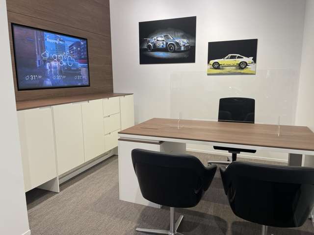 ポルシェセンター目黒 六本木認定中古車センター