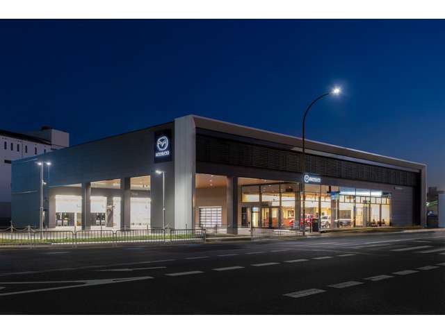 (株)関西マツダ 寝屋川店