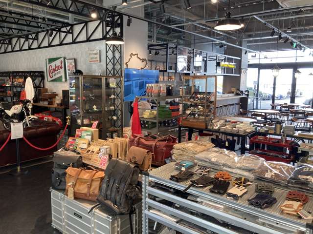 ウエインズトヨタ神奈川 U-BASEプレミアム平塚