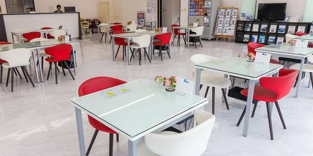 ホンダカーズ大阪 枚方中央店