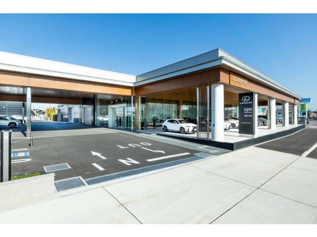 レクサスCPO半田