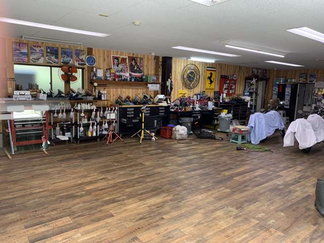 有限会社 ベース