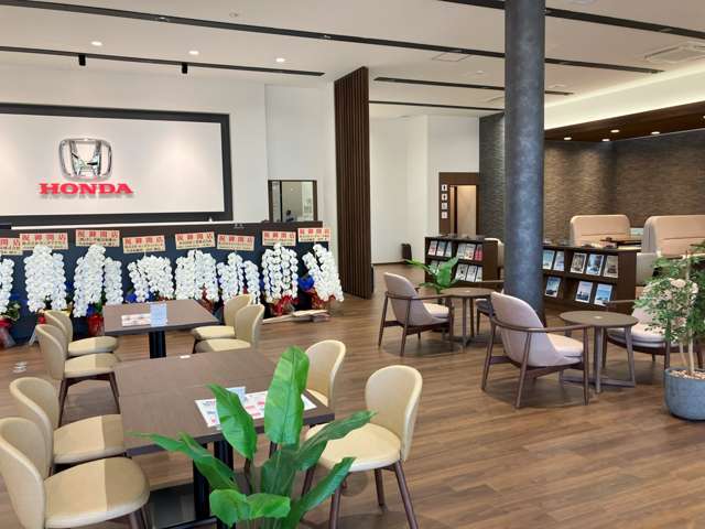 ホンダカーズ大阪南 住之江店(認定中古車取扱店)