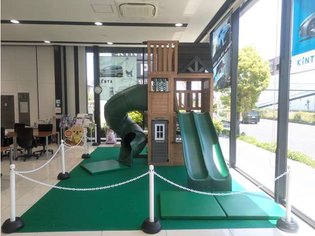 トヨタカローラ南海(株) いずみプラザ